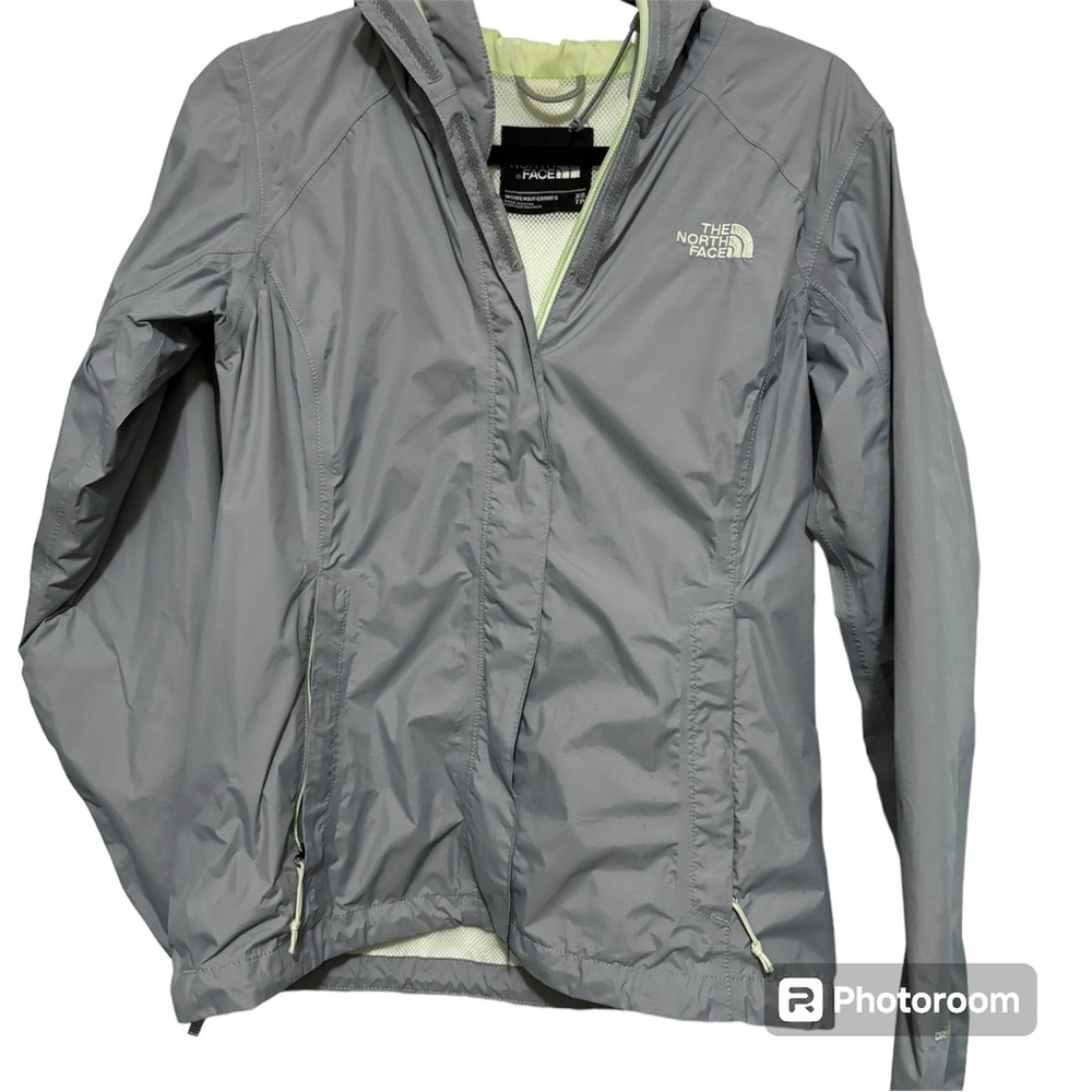 XS north face rain jacket